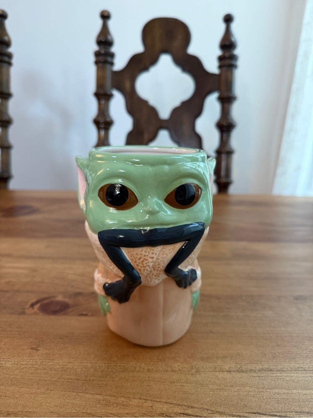 Ceramic Frog Tiki Mug in Mint Green and Cream Star Wars Galerie GROGU YODA